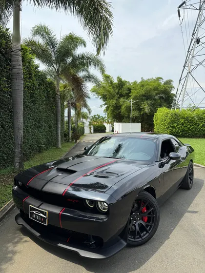 Dodge Challenger 6.2 Supercargado