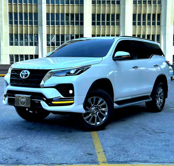 Toyota Fortuner Vx.r