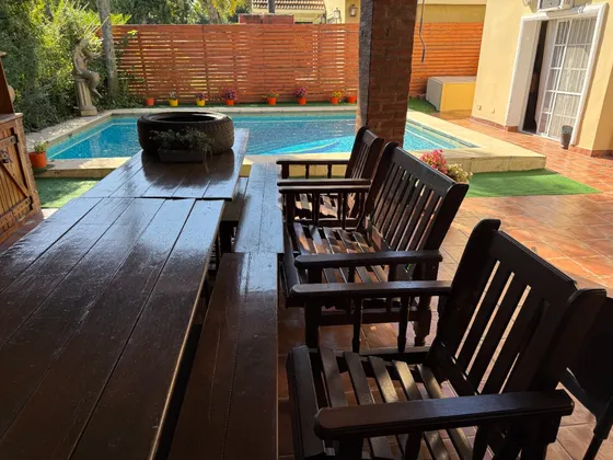 Dueño Vende Casa En Country Remodelada,4 Ambientes Totalmente Amoblada Pileta Climatizada Se Vende Con Todos Los Muebles Incluidos Y Los Electrodomesticos.