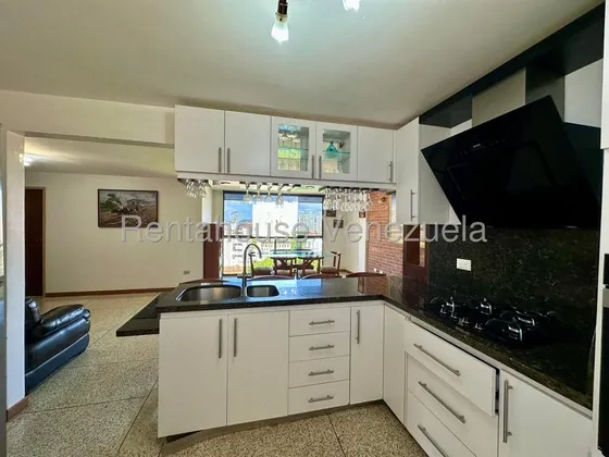 Apartamento En Alquiler En Santa Eduvigis Con Hermosa Vista Al Avila