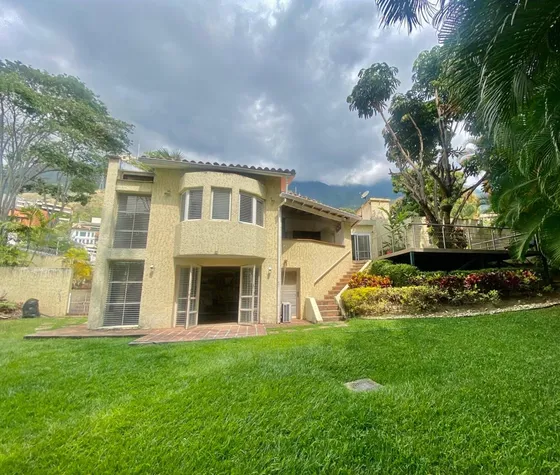 Oportunidad De Alquiler Casa Urb. Altamira Área De 1000m2 T / 500m2 C 