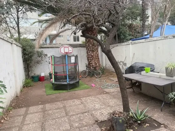 Acogedora Casa Con Piso De Parquet - 2 Pisos + Subterráneo