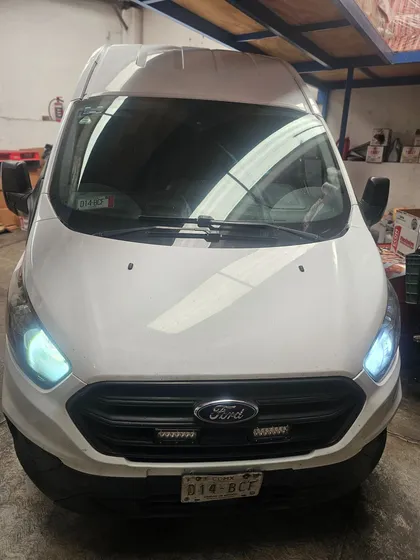 Ford Transit 2.2 Van Larga Techo Alto Aa Custom Mt