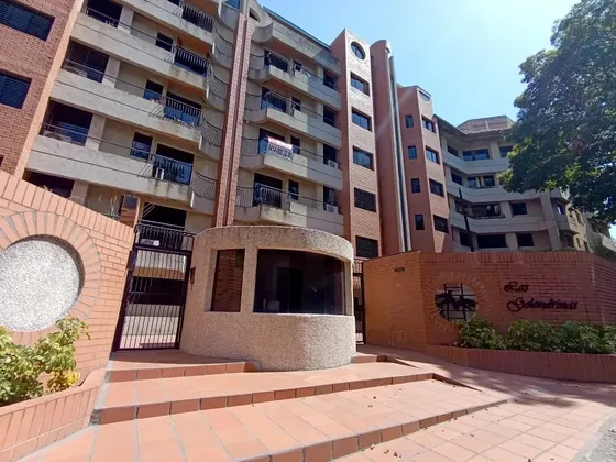 Venta De Ph En La Urbanización Miranda. Cv