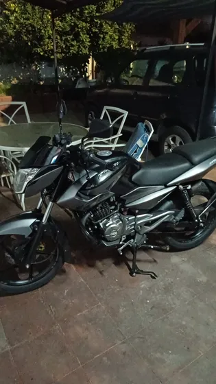 Pulsar Ns 125 Color Negra