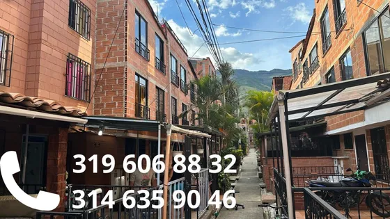  Casa En Venta En Niquia, (nogales De Terranova) De 3 Niveles.