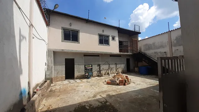 Galpon Con Locales En Calle Carvajal/centro Maturin Ve02-1454sc-nboa