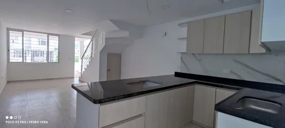 Hermosa Casa En Excelente Ubicación 