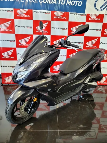 Honda Pcx 160 2025  0km  Performance Bikes 