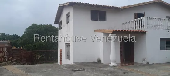 Dennymar, Vende Hermosa Casa En El Manzano, Espectacular Clima, Con Todos Los Servicios Basicos, Moderna, En Optimas Condiciones! 26 17704.