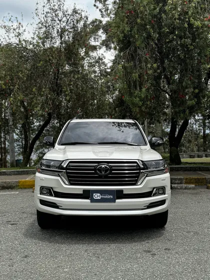 Toyota Land Cruiser 4.5 Imperial Fl Lc200 Diesel Blindaje Nivel Ii Plus