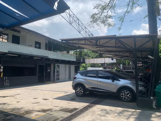Local Comercial En Arriendo, El Poblado