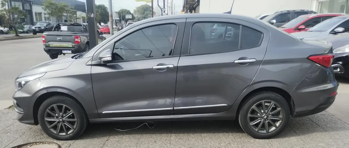 Fiat Cronos 1.3 Stile Mt5443774775204454413