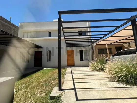 Casa Duplex En Venta El Recodo Maipu