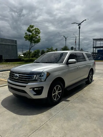 Ford Expedition Platinum Max