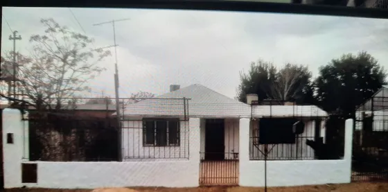 Apto Crédito Hip, Dueño Vende Casa De 4 Ambientes En Ezeiza 