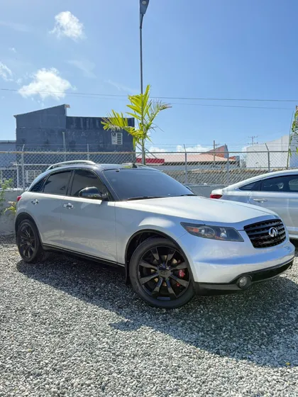 Infiniti Infiniti 2004