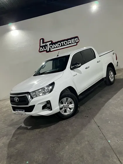 Toyota Hilux Pick-up 2.8 Cd Sr 177cv 4x4