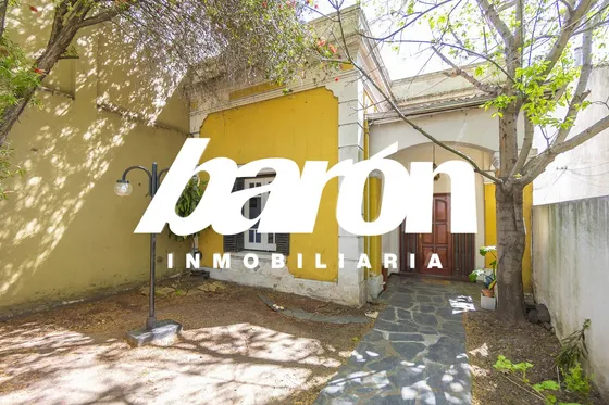 Casa En Venta En Banfield