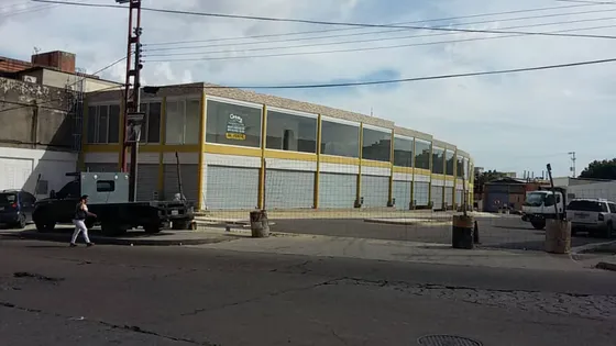 Locales Comerciales En Av Lisandro Alvarado Gm