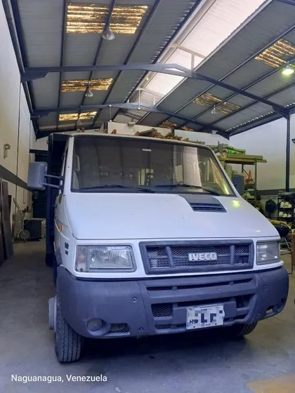 Iveco 7012 Doble Cabina
