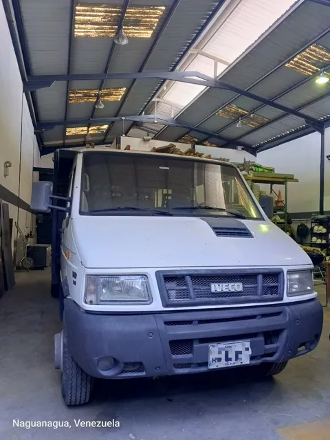 Iveco 7012 Doble Cabina