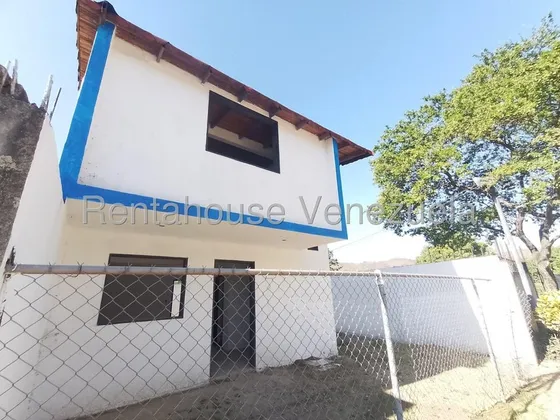 25-15262 Townhouse En Venta, Urb. Prados Del Cafetal, Turmero Mord