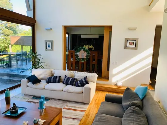 Venta De Amplia Casa Ubicada En Sector Torobayo