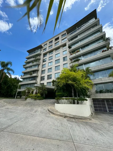 Espectacular Apto Con Acabados De Lujo En Todas Sus Áreas, Ubicado En Exclusiva Zona (detrás Del Hotel Tamanaco). Solo Cliente Directo. (r.o)