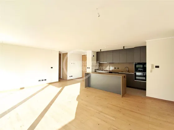 Departamento En Venta De 3 Dorm. En Las Condes