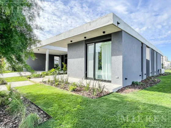Apto Credito Casa En Venta En  Area 5 San Sebastian