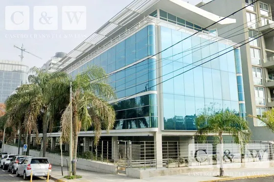 Muy Buena Ubicación | Edificio De Oficinas De Categoría. 