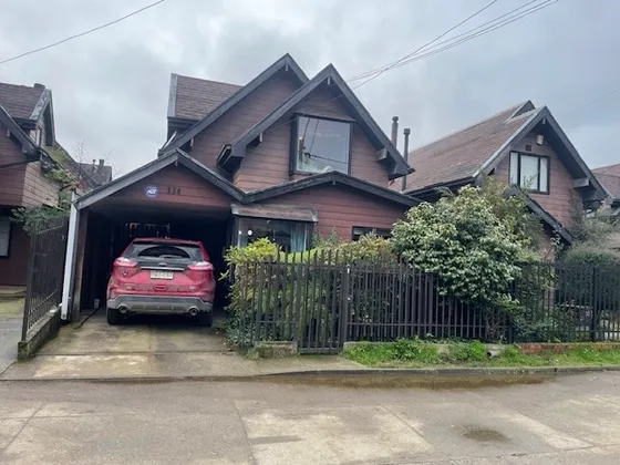 Casa En Venta De 3 Dorm. En Valdivia
