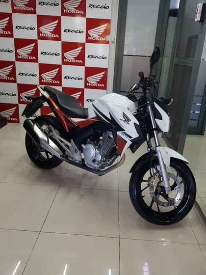 Cb 250 2019 13884 Km Con Alarma Unico Dueño, Igual A 0km