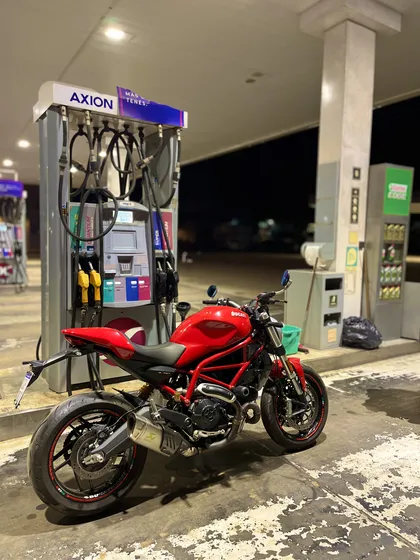 Ducati Monster 797