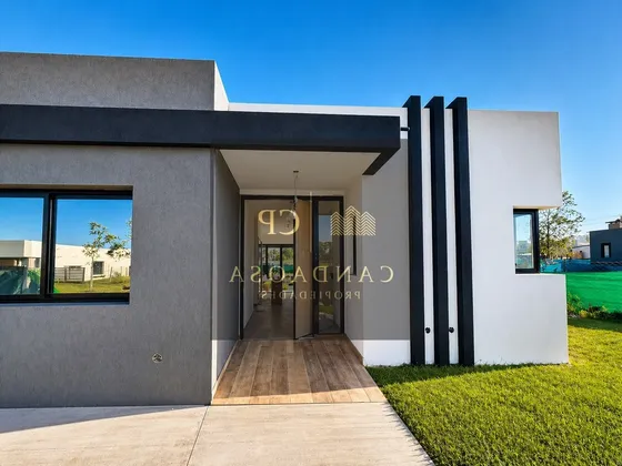 Casas Premium Pilar Del Este
