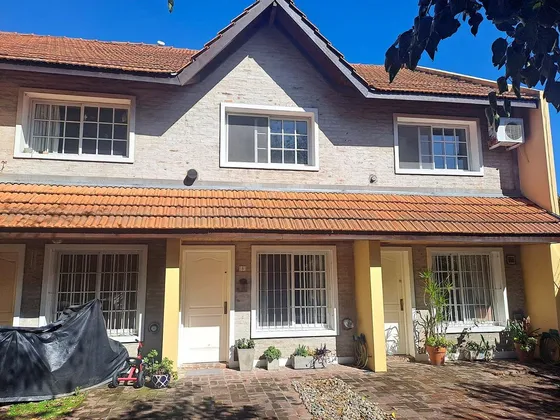 Venta Duplex Carapachay 2 Dormitorios + Buhardilla