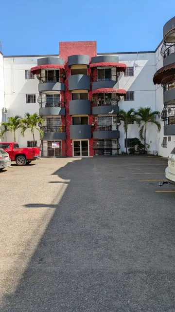 Vendo Primera Planta Con Balcón Santiago
