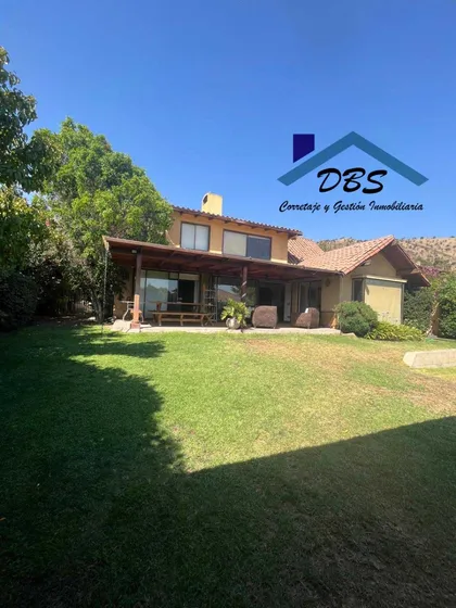 Dbs Propiedades Vende Casa De 2 Pisos 4d/4b/2est Uf 14.990