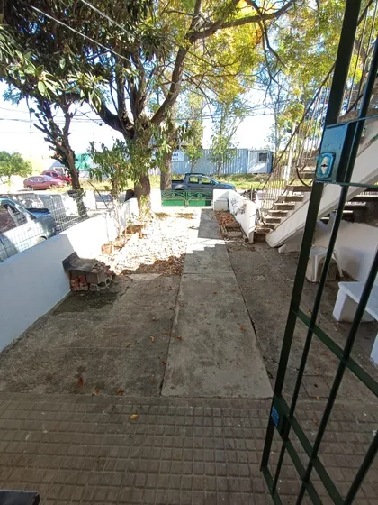 Casa 2 Dormitorios Con Cochera Y Patio 