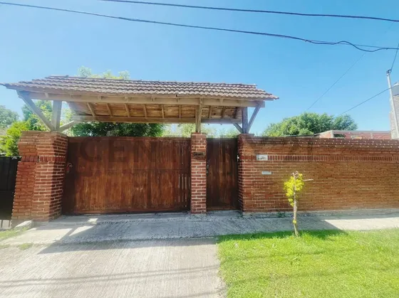 Venta Casa 1 Dormitorio Tortuguitas Lote Propio Jardín