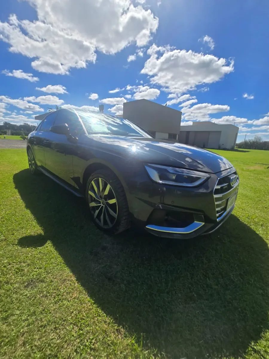 Audi A4 45 TFSI Advanced Quattro