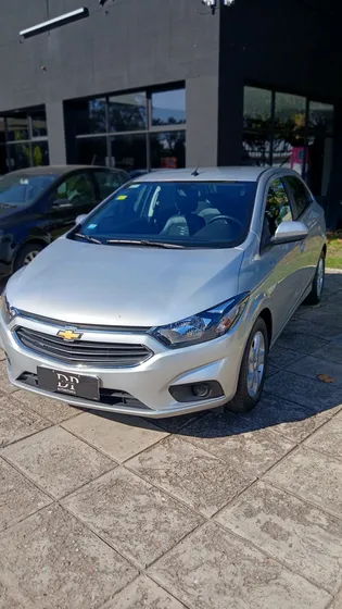 Chevrolet Onix 1.4 Lt 98cv