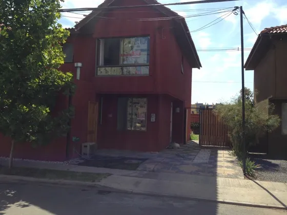 Vendo Casa En Condomio Pie Andino   Trato Con Dueño Directo 