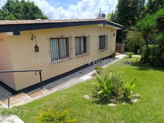 En Venta Casa En El Hatillo Yc #26-5801