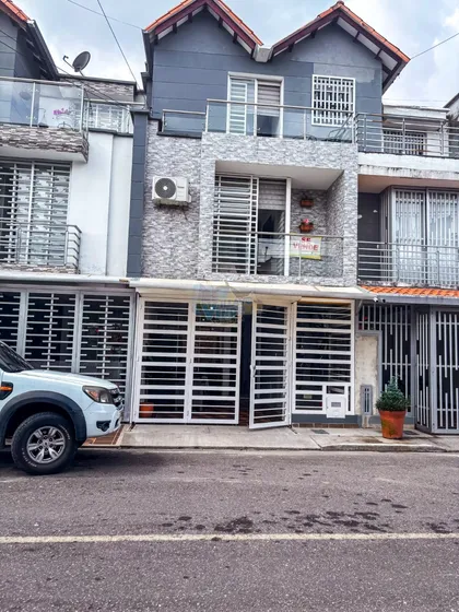 En Venta Casa En Urbanización Prados De Mavicure En Villavicencio