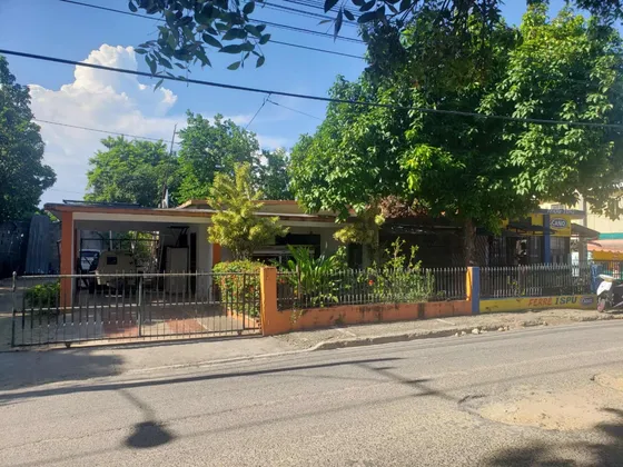 Vendo Casa Amplia En Haina