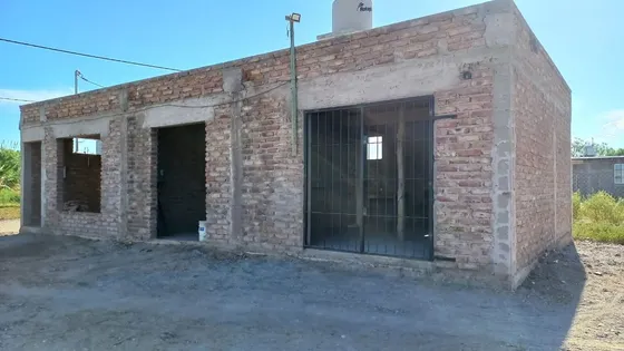 Venta Casa 2 Dormitorios Colonia Segovia