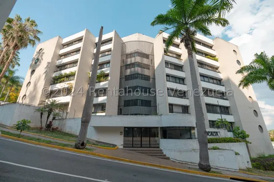 Imponente Ph En Venta En Colinas De Valle Arriba Amoblado Mv