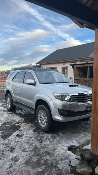 Toyota Hilux Sw4 3.0 Srv Cuero I 171cv 4x4